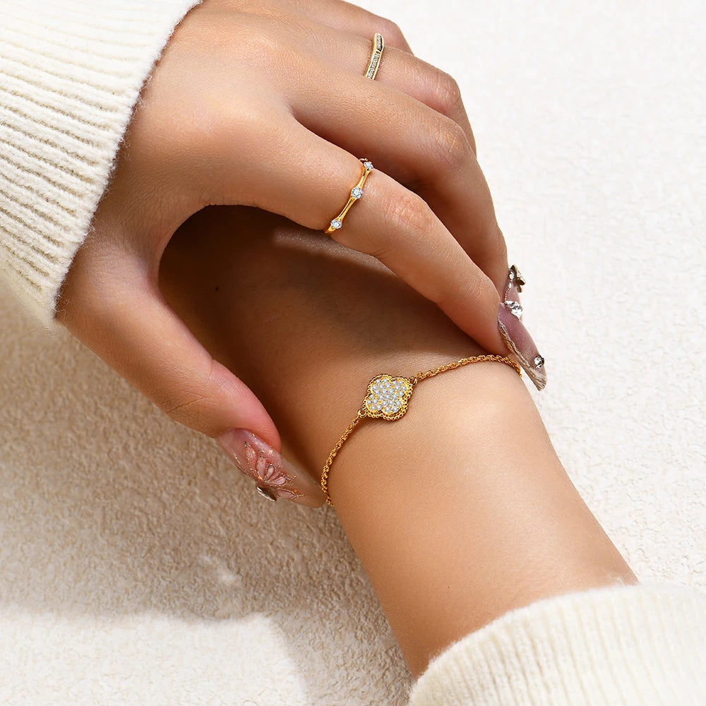 Luxury Clover Moissanite Bracelet