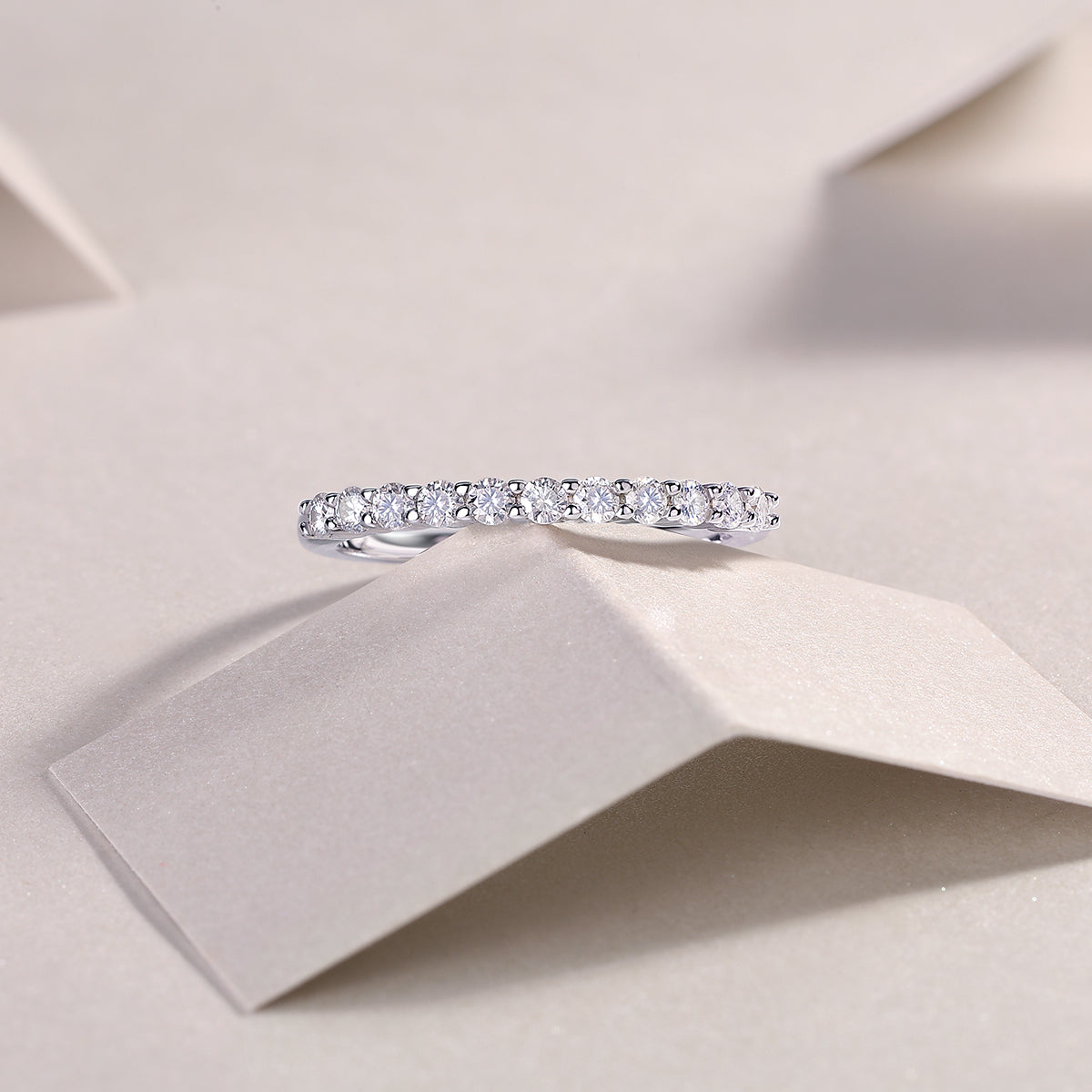 Amelia - 0.02 ct Per Stone