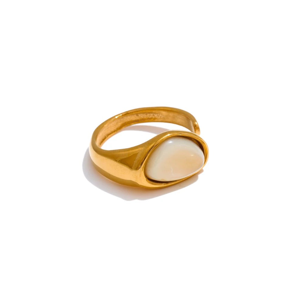 Véa Shell Ring